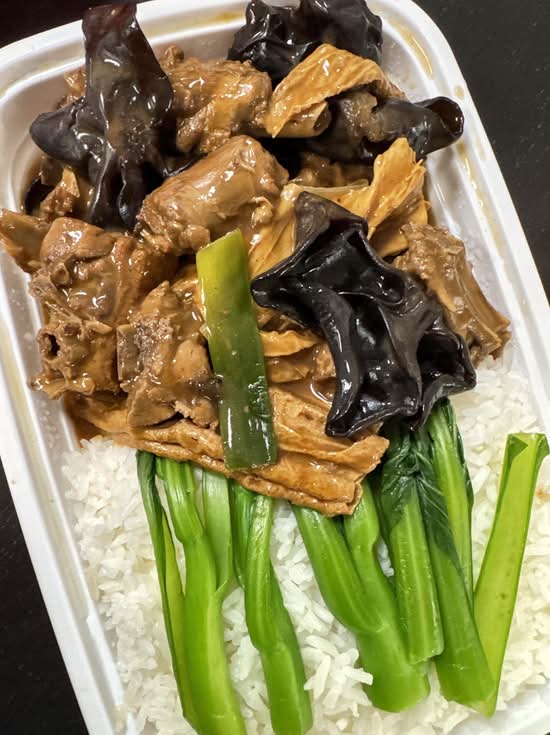 家鄉狗仔鴨飯